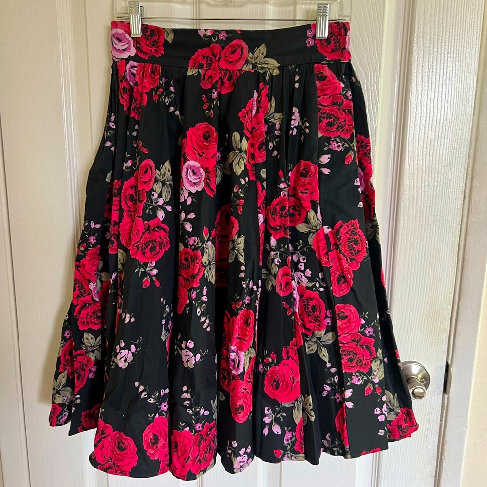 Classic Pinup Girl Coutour Skirt, Size Large.